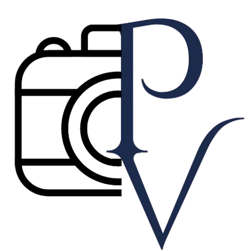 Logo Photo Vidéo Scolaire : monogramme associant un appareil photo et les lettres P et V, artisan photographe et vidéaste scolaire à Hostens, Bassin d'Arcachon et Bordeaux Métropole