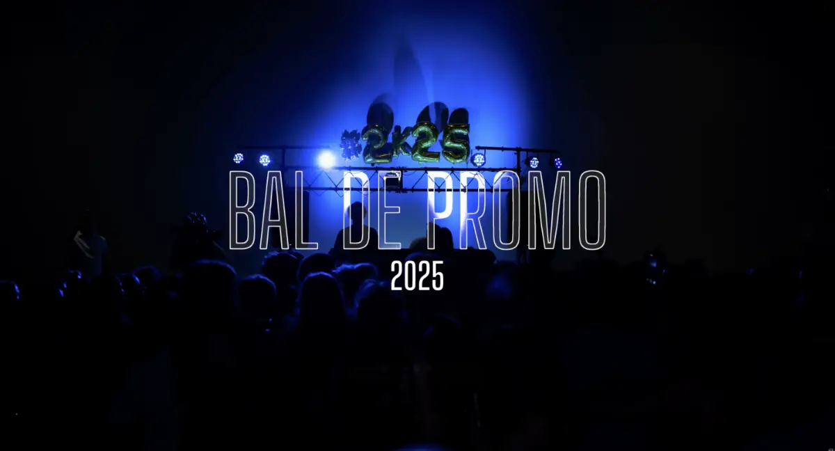 Film de bal de promo — captation vidéo lycée Scène illuminée d'un bal de promo 2025 avec ballons #2K25 et foule d'élèves — vidéaste bals de promo et fins d'année en Gironde